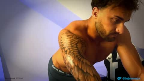 Snapshot of alphastud25 chatting on 05-11-26, 01:17 alphastud25 online show from 05-11-26, 01:17