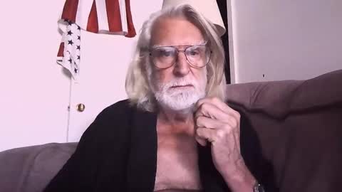 AlphaUniform online show from 09-27-25, 02:44