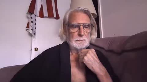 AlphaUniform online show from 10-13-25, 06:41