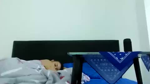 Snapshot of alpsxsiberia chatting on 12-17-25, 04:18 Dan Nati online show from 12-17-25, 04:18