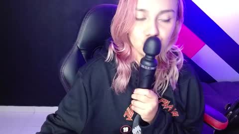 Alter  online show from 01-18-25, 09:13