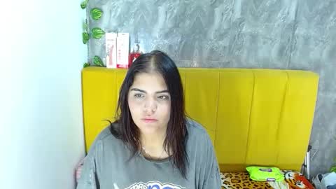 alunnaclarkcm online show from 12-22-25, 03:14