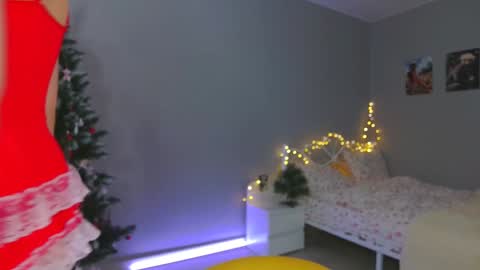 Snapshot of aluntick chatting on 12-29-24, 01:38 Amelia NEXT STREAM online show from 12-29-24, 01:38