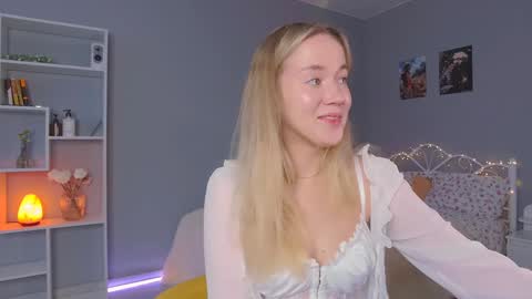Snapshot of aluntick chatting on 02-02-25, 01:52 Amelia NEXT STREAM online show from 02-02-25, 01:52