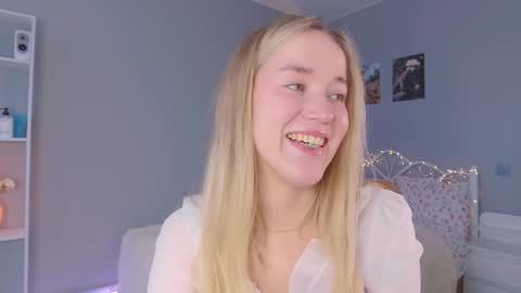 Snapshot of aluntick chatting on 02-08-25, 01:44 Amelia NEXT STREAM online show from 02-08-25, 01:44