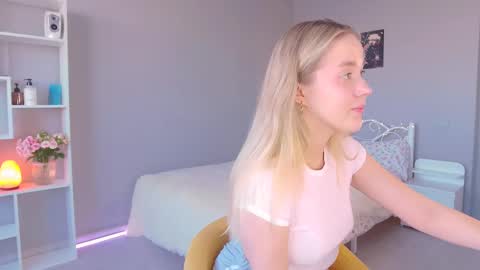 Snapshot of aluntick chatting on 02-23-25, 01:53 Amelia NEXT STREAM online show from 02-23-25, 01:53