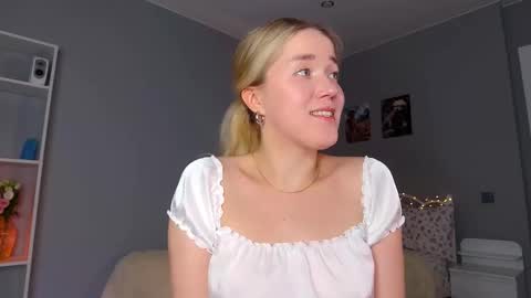 Snapshot of aluntick chatting on 02-28-25, 05:15 Amelia NEXT STREAM online show from 02-28-25, 05:15