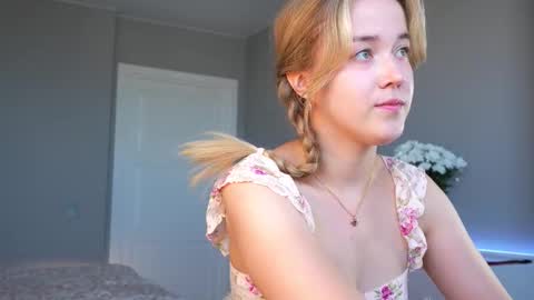 Snapshot of aluntick chatting on 09-12-25, 01:33 Amelia NEXT STREAM online show from 09-12-25, 01:33