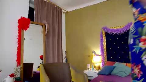 Alura Jenson online show from 06-18-26, 11:53