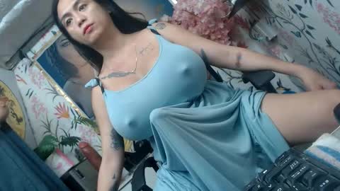 SARAHEYHEYHUGECOCK online show from 11-18-25, 01:55