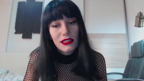 Snapshot of alycetn chatting on 12-19-25, 11:50 Alice online show from 12-19-25, 11:50