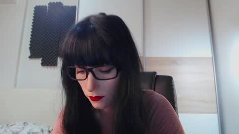 Snapshot of alycetn chatting on 02-12-26, 01:17 Alice online show from 02-12-26, 01:17