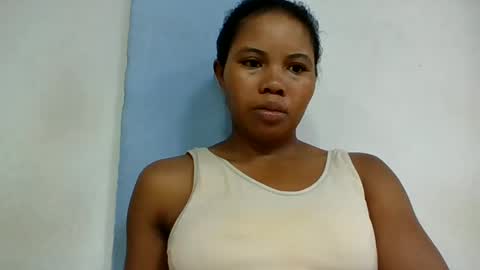 Snapshot of alydie7 chatting on 06-16-26, 08:39 alydie7 online show from 06-16-26, 08:39