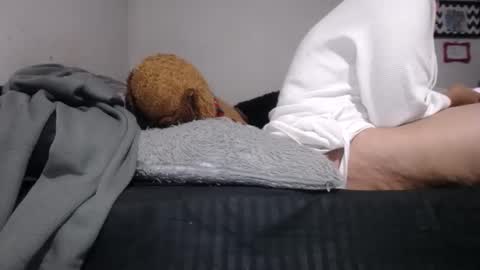 Snapshot of alynfoxx chatting on 12-27-24, 03:09 Alyn Maria online show from 12-27-24, 03:09