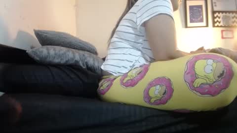 Snapshot of alynfoxx chatting on 01-22-25, 03:20 Alyn Maria online show from 01-22-25, 03:20