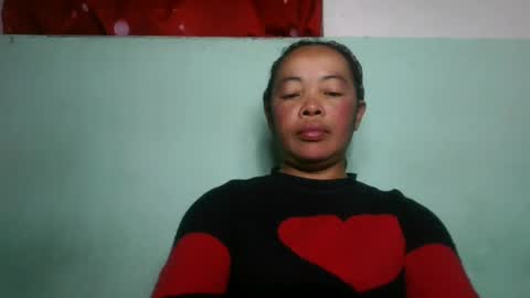 Snapshot of alypierette chatting on 06-27-26, 07:35 alypierette online show from 06-27-26, 07:35