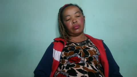 Snapshot of alypierette chatting on 06-30-26, 05:03 alypierette online show from 06-30-26, 05:03