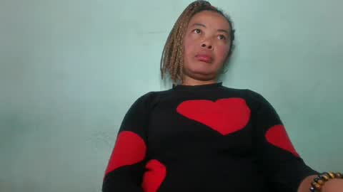 Snapshot of alypierette chatting on 07-04-26, 07:25 alypierette online show from 07-04-26, 07:25