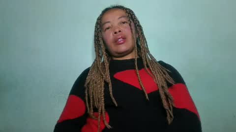 Snapshot of alypierette chatting on 07-12-26, 08:05 alypierette online show from 07-12-26, 08:05