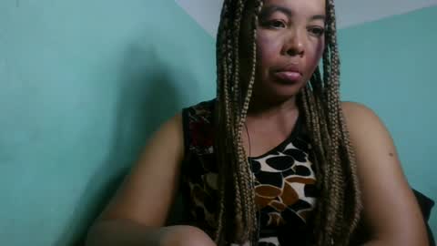 Snapshot of alypierette chatting on 07-24-26, 08:12 alypierette online show from 07-24-26, 08:12
