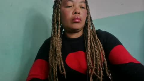 Snapshot of alypierette chatting on 07-25-26, 05:27 alypierette online show from 07-25-26, 05:27