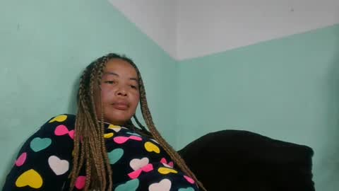 Snapshot of alypierette chatting on 07-28-26, 06:20 alypierette online show from 07-28-26, 06:20