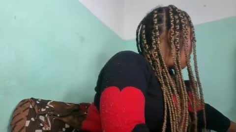 Snapshot of alypierette chatting on 07-29-26, 05:33 alypierette online show from 07-29-26, 05:33