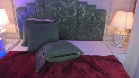 Snapshot of alys_baker chatting on 01-05-25, 06:13 Alys online show from 01-05-25, 06:13