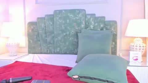 Snapshot of alys_baker chatting on 01-25-25, 05:40 Alys online show from 01-25-25, 05:40