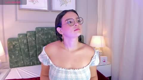 Snapshot of alys_baker chatting on 01-30-25, 02:49 Alys online show from 01-30-25, 02:49