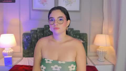 Snapshot of alys_baker chatting on 02-09-25, 02:49 Alys online show from 02-09-25, 02:49