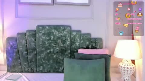 Snapshot of alys_baker chatting on 02-16-25, 09:15 Alys online show from 02-16-25, 09:15