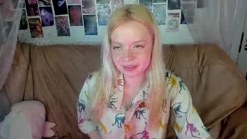 Alysa   7GMT  online show from 06-27-26, 03:28