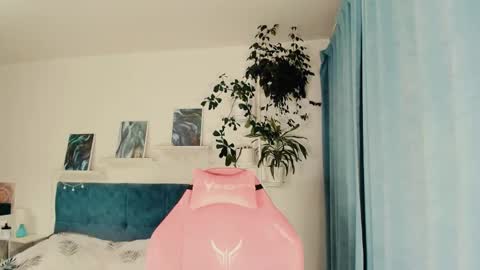 Snapshot of alysanight chatting on 12-06-24, 11:44 Alysa online show from 12-06-24, 11:44