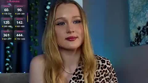 Vanessa online show from 11-07-25, 04:23