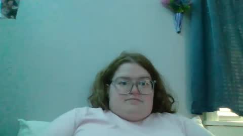 Snapshot of alyssa6960545 chatting on 09-30-25, 03:50 Lily online show from 09-30-25, 03:50
