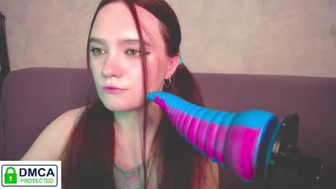 Alyssa online show from 11-21-25, 03:38