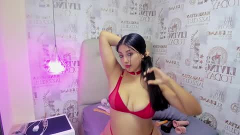 Snapshot of alyssa_park chatting on 12-03-24, 10:29 ALYSSA online show from 12-03-24, 10:29