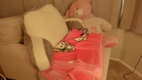 Snapshot of alyssaasianpersuasion21 chatting on 01-08-26, 07:05 Alyssa online show from 01-08-26, 07:05