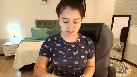 alyssia wolds online show from 02-06-25, 12:26