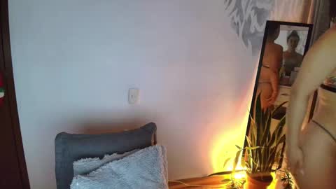 alyssia wolds online show from 10-14-25, 12:44