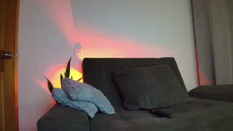 alyssia wolds online show from 06-15-26, 02:03