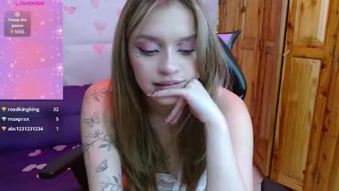 Alyy online show from 02-14-25, 07:33