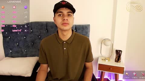 Snapshot of amadeo_wild chatting on 12-08-24, 02:09 Amadeo Wild online show from 12-08-24, 02:09