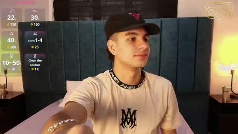 Snapshot of amadeo_wild chatting on 12-31-24, 03:42 Amadeo Wild online show from 12-31-24, 03:42