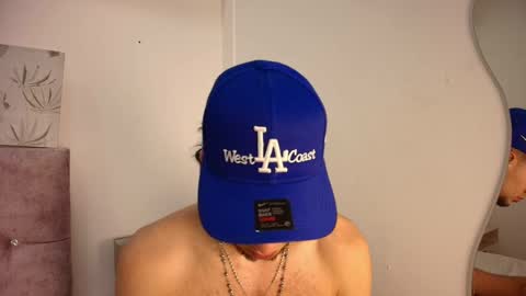 Snapshot of amadeo_wild chatting on 02-15-25, 10:31 Amadeo Wild online show from 02-15-25, 10:31