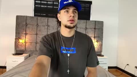 Snapshot of amadeo_wild chatting on 03-07-25, 12:34 Amadeo Wild online show from 03-07-25, 12:34