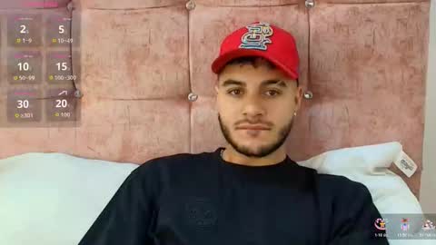 Snapshot of amadeo_wild chatting on 10-22-25, 04:18 Amadeo Wild online show from 10-22-25, 04:18