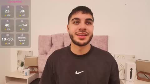 Snapshot of amadeo_wild chatting on 10-25-25, 04:24 Amadeo Wild online show from 10-25-25, 04:24