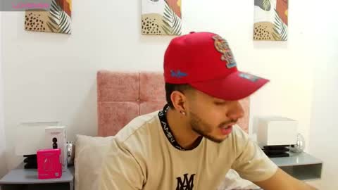 Snapshot of amadeo_wild chatting on 03-12-26, 12:11 Amadeo Wild online show from 03-12-26, 12:11